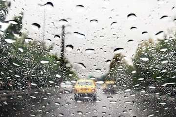 بارش باران در برخی از محورهای آذربایجان‌شرقی، آذربایجان‌غربی و اردبیل