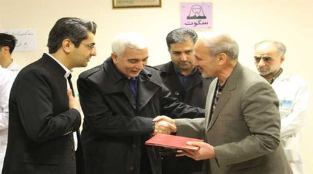 دیدار و گفتگوی اعضای شورای اسلامی شهر با روسای دانشکده علوم پزشکی، بیمارستانهای شهید مدنی،امام خمینی(ره) و قمر بنی هاشم(ع) و پرسنل پرتلاش و فداکار پرستاری بیمارستانهای خوی