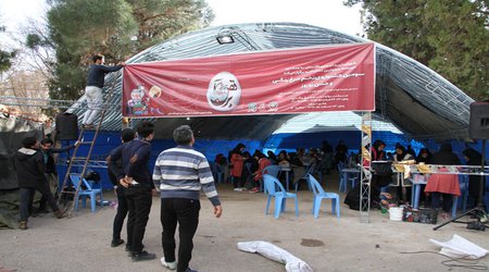 استقبال چشمگیر شهروندان و کودکان تاکستانی از جشنواره تخم مرغ رنگی(گزارش تصویری)