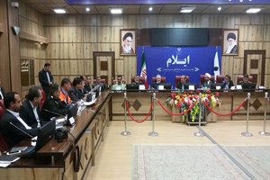 مهندس اسلامی وزیر راه و شهرسازی در جلسه ستاد بحران استان  ایلام تاکید کرد: جبران خسارت ناشی از سیل و...