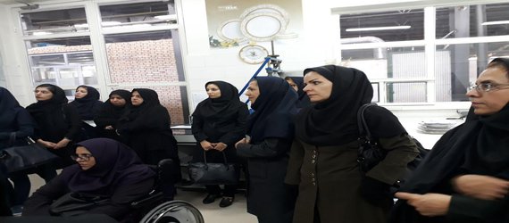 بازدید بانوان شاغل در مجموعه مدیریت شهری مبارکه از شرکت چینی زرین ایران