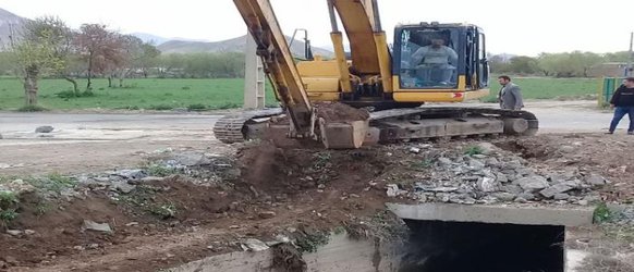 لایروبی و افزایش ظرفیت  آبگذری رودخانه سرخه حصار و کانال افسریه