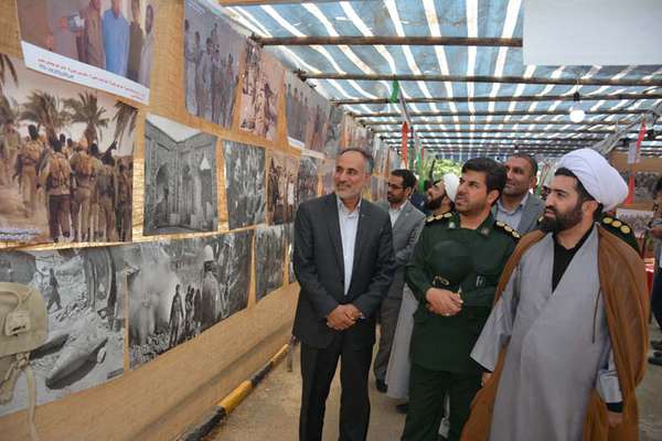 افتتاح نمایشگاه یاد یاران در شرکت برق منطقه‌ای غرب