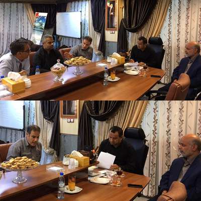 عزیز ساعدی سرپرست شهرداری خرمشهر با مدیران ارشد سازمان پارک ها و فضای سبز شهرداری خرمشهر جلسه رسمی بگذار کرد
