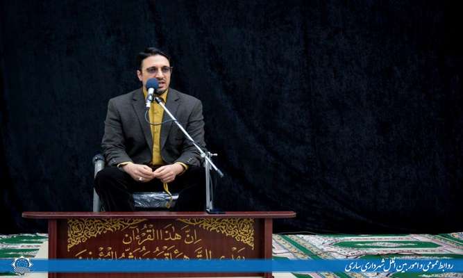 مراسم "در محضر قرآن" با حضور قاری بین المللی حمید شاکرنژاد