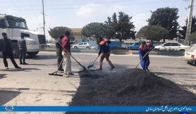 لکه گیری و آسفالت خیابان ها در راستای توزیع متوازن خدمات