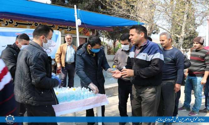 توزیع اقلام بهداشتی رایگان میان شهروندان