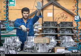 سهام کارخانه‌ها به کارگران واگذار شود