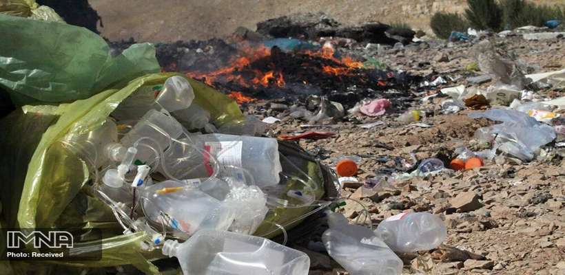 خودروهاي حامل پسماندهاي كرونايي گندزدايي مي‌شود