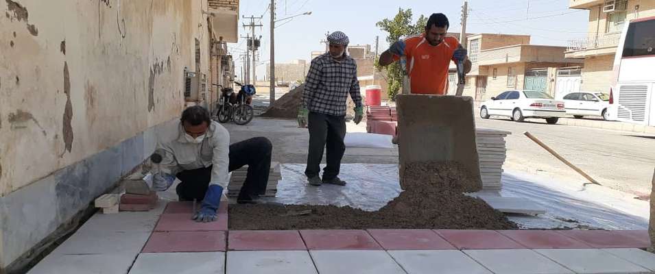 آغاز عملیات اجرایی کفپوش گذاری خیابان خرداد واقع در کوی طالقانی توسط شهرداری خرمشهر