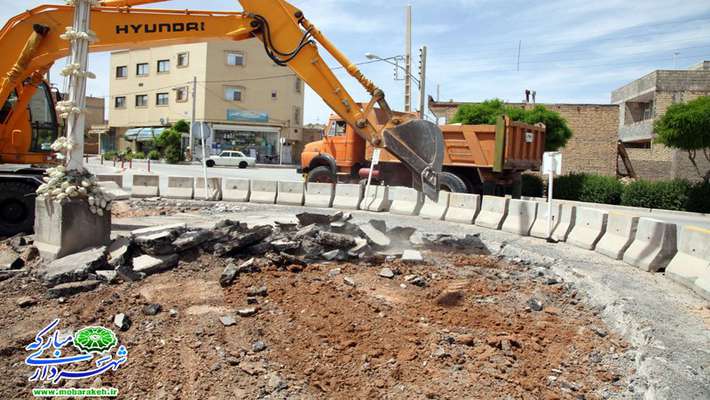 روایت اقدام و تلاش در حوزه عمرانی شهرداری مبارکه/ عملیات احداث میدان در خیابان شهید ضیائی ها محله قهنویه