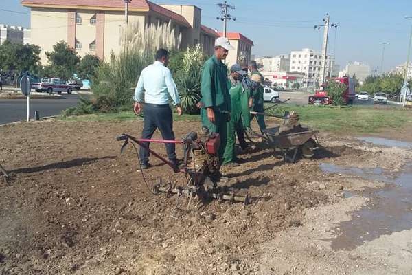 اجرای طرح بازپیرایی در میدان آتش نشانی