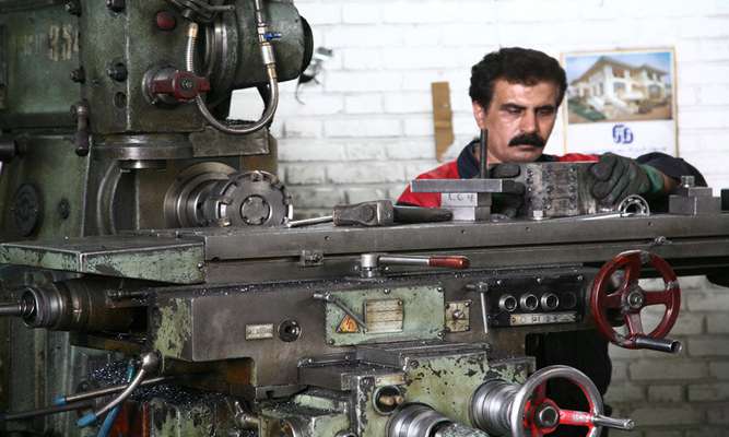 چرا برای ثبت یک شرکت تولیدی باید ۸ ماه دوندگی کرد؟