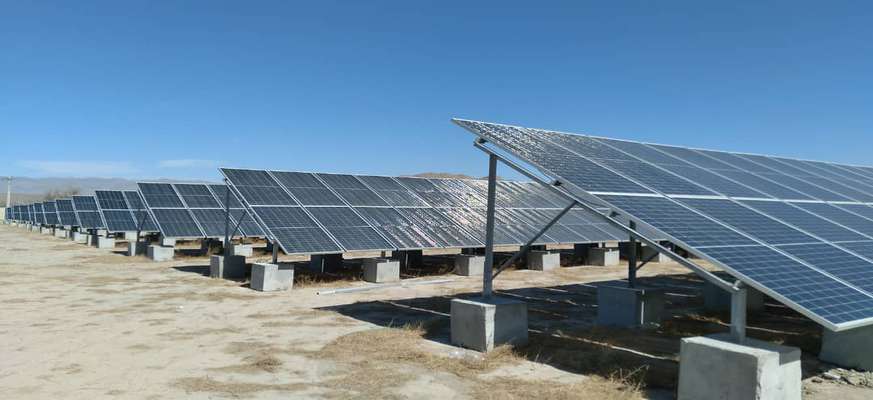 نیروگاه خورشیدی یک مگاواتی چناران در خراسان رضوی به بهره‌برداری رسید