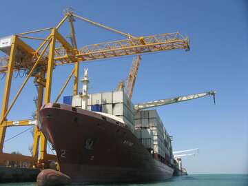 احیای برجام، خطوط بزرگ کشتیرانی را به بنادر ایران بازمی‌گرداند