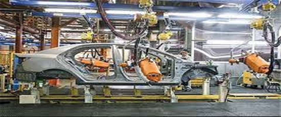 قیمت گذاری دستوری با صنعت خودرو در ایران چه کرد؟/ لزوم همکاری ایران، ترکیه و روسیه در صنعت خودروسازی