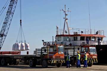 تغییر در مدل قراردادهای اپراتورهای بنادر کلید خورد