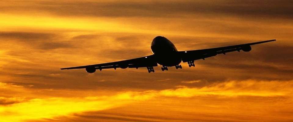 هدایت همزمان ۱۰ تا ۱۵ هواپیما در برج مراقبت/ هیچ هدایتی به صورت رباتیک در برج مراقبت صورت نمی‌گیرد