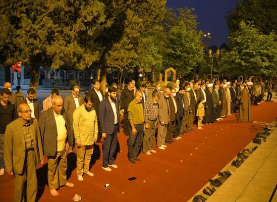 در شب بیست و نهم ماه مبارک رمضان ، مراسم اختتامیه سی محفل سی مسجد برگزار شد