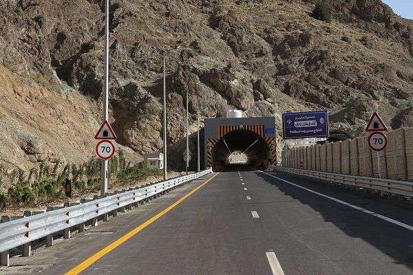 احداث یکهزار و ۲۰۰ کیلومتر بزرگراه و راه اصلی/توافق ایران و آذربایجان برای بهره‌برداری از پل آستاراچای تا ۴ ماه آینده