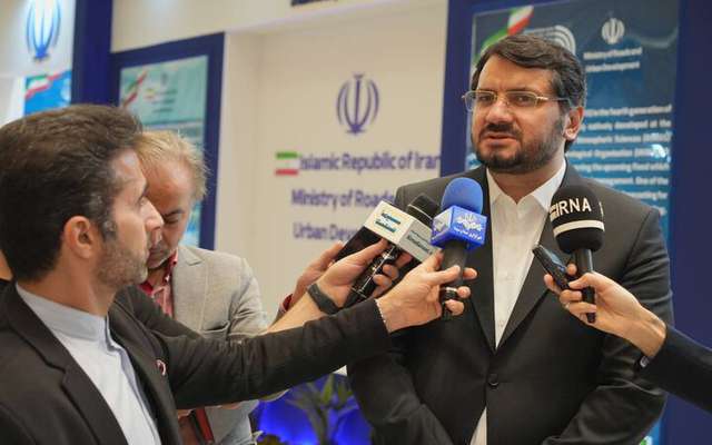 حجم مبادلات ایران و ترکمنستان بزودی ۲ برابر می شود/ شرکت های ایرانی ۲۶۰ کیلومتر جاده در ترکمنستان می سازند