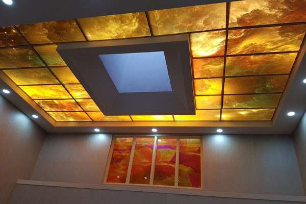  استفاده از پلکسی در سقف کاذب آشپزخانه ها