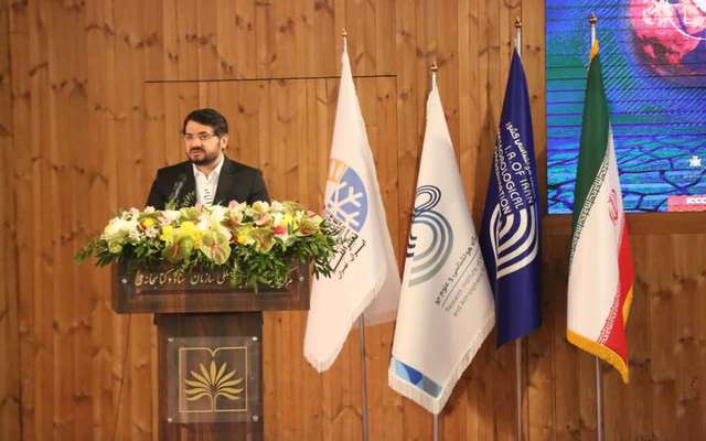 Bazrpash called for developing renewable energies
