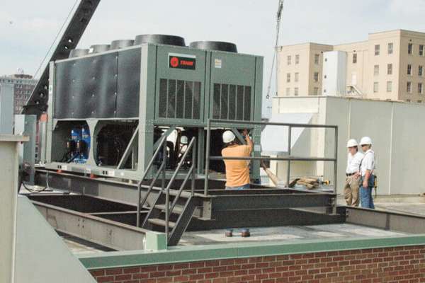  چیلر آب خنک یا هوا خنک؟ مقایسه مزایا و معایب آن