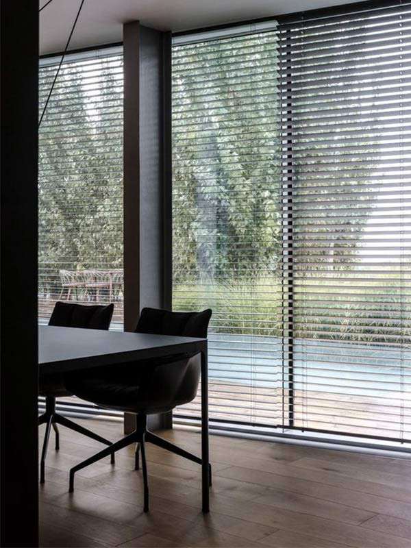  بهترین مدل های پرده اداری: راهنمای انتخاب پرده مناسب برای محیط کار