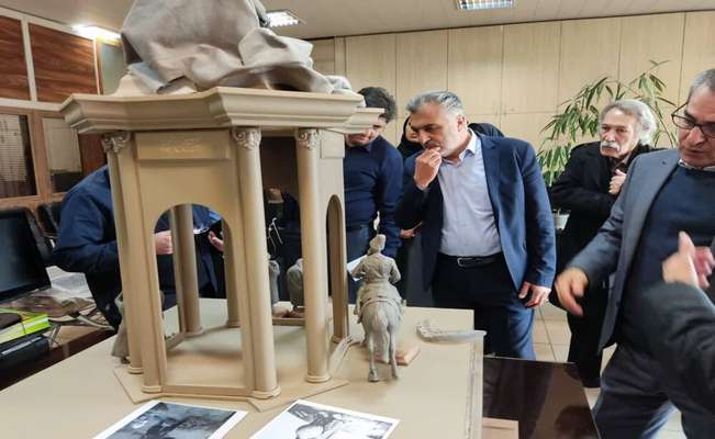 یادمان پروین اعتصامی به ارتفاع ۹ متر در تبریز نصب می‌شود