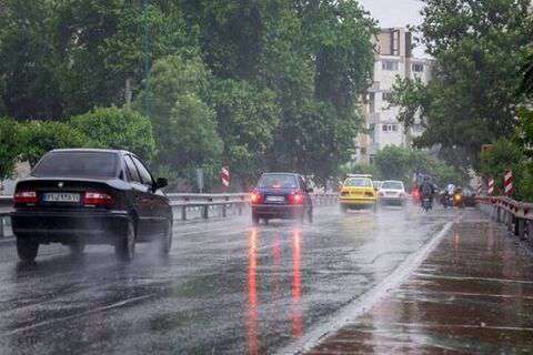 بارش باران در برخی از محورهای استان‌های خراسان رضوی، خراسان جنوبی، کرمان و سیستان و بلوچستان