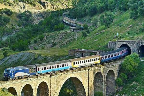 جابه‌جایی بیش از ۳۲ هزار مسافر در راه‌آهن زاگرس