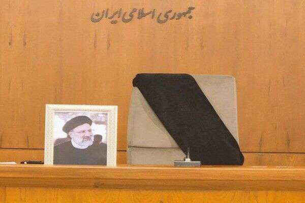 مسیر پر افتخار آیت الله رئیسی قهرمان و خادم ملت ادامه دارد