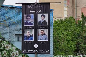فضاسازی سطح حوزه شهرداری منطقه ۱ تبریز به مناسبت شهادت رئیس جمهور و هیئت همراه