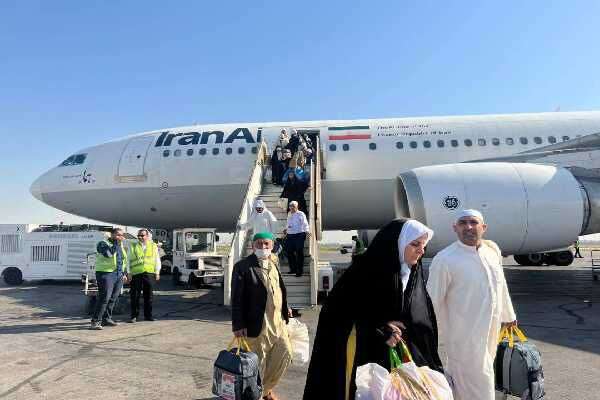 انجام ۲۰ پرواز هما برای بازگشت حجاج به کشور در روز دوم تیرماه
