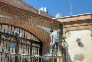 مرمت حیاط اندرونی و بیرونی خانه تاریخی نیکدل آغاز شد