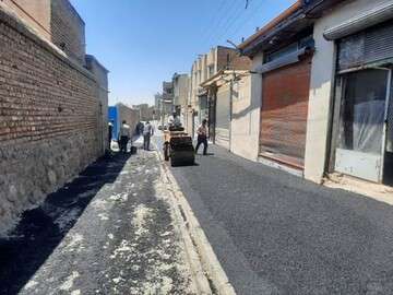 آسفالت ریزی بیش از ۱۳۰۰ تنی شهرداری منطقه ۷ تبریز طی یک هفته گذشته