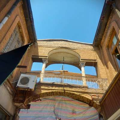 مرمت ایوان‌ها در پروژه جداره سازی بازار گرجیلر