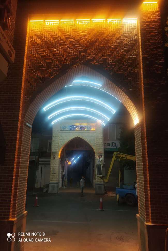 نورپردازی اتصالی سردرب‌های حرمخانه و باشماقچی بازار