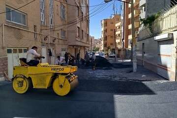 توزیع ۷۶ تن آسفالت طی هفته گذشته در معابر بافت مرکزی شهر