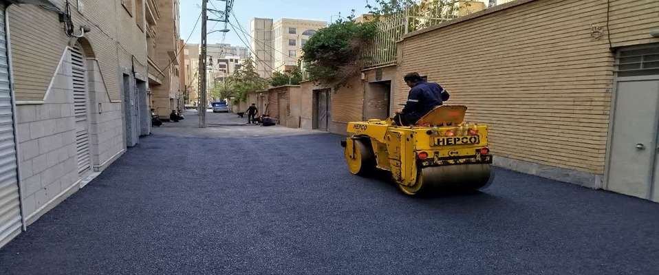 توزیع ۲۴۷ تن آسفالت طی هفته گذشته در معابر بافت مرکزی شهر