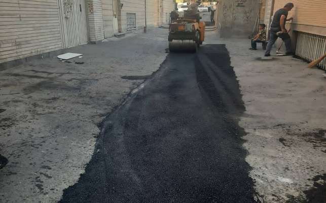 توزیع ۴۵۰۰۰ تن آسفالت‌ در معابر و محلات شهرداری منطقه ۳ تبریز از ابتدای سال جاری