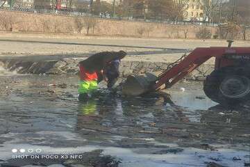 جمع آوری ۴۰ تن زباله و نخاله از محور مهران رود و پاکسازی این محدوده