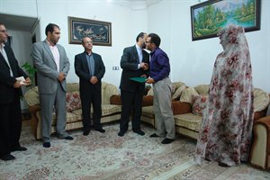 مدیرکل راه و شهرسازی خراسان شمالی : دیدار با خانواده محترم شهداء و جانبازان افتخار ماست
