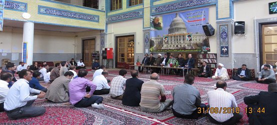 حضور تعدادی از مسئولین شهرستان و شهر مجلسی در نماز جمعه و پاسخ به سوالات مردمی