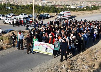 کوهپیمایی بزرگ خانوادگی در شهرکرد برگزار شد