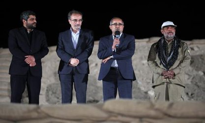 در قبال خون شهدا متعهد و مسئول هستیم