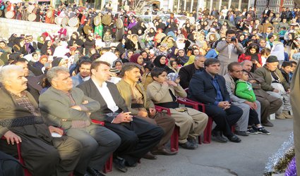 برگزاری جشن میلاد نبی مکرم اسلام و رونمایی از بزرگ‌ترین المان دف جهان در شهر پاوه