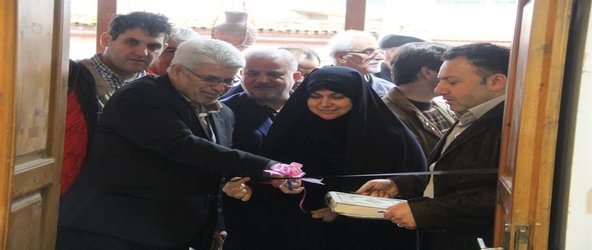 یادمان "از انقلاب مشروطه تا نهضت جنگل" با حضور رییس و اعضای شورای اسلامی شهر رشت در خانه میرزا افتتاح شد