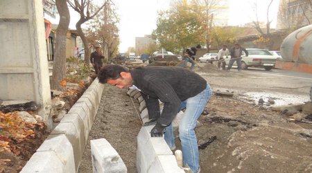 موسویان : عملیات ساماندهی قسمت شرقی جداول خیابان شیخ محمود شبستری